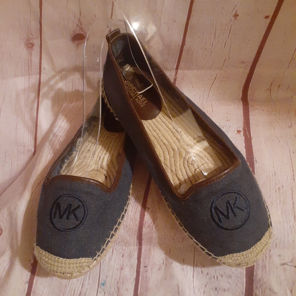 MK Michael Kors "Keli" Blue Woven Canvas Closed Toe Logo Espadrilles Loafers 8.0